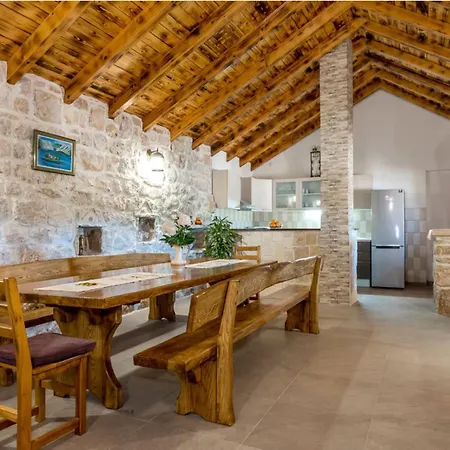 Casa de Férias Stari Dvori