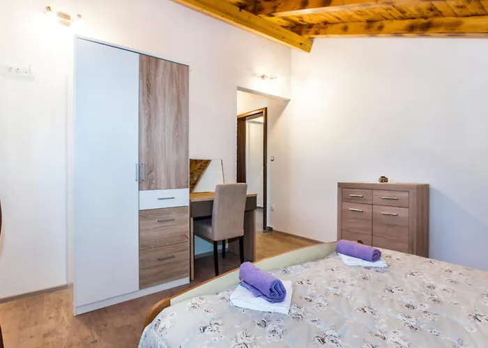 Stari Dvori Vakantiehuis Šibenik